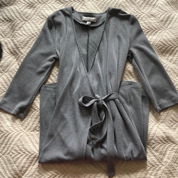 Isaac Mizrahi Timeless Chevron Wrap Dress - Picture 4 of 4